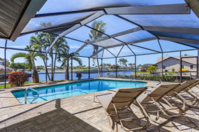 DIRECT GULF ACCESS, INTERSECTING CANAL, POOL HOME minutes from the RIVER! - Villa Southern Charm